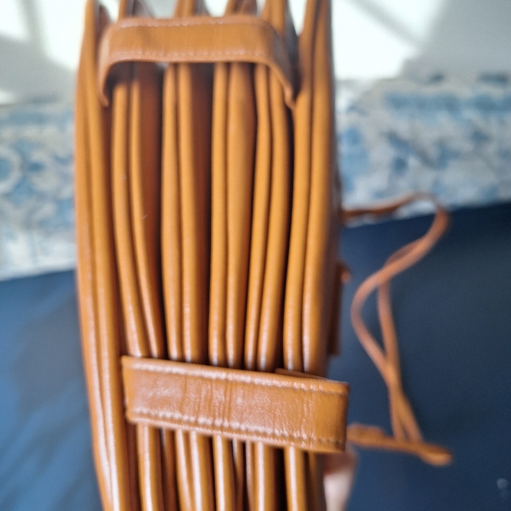 Vintage Preowned Tan Possible Leather Women's Bag Made In Italy---Lou Taylor - Picture 7 of 12